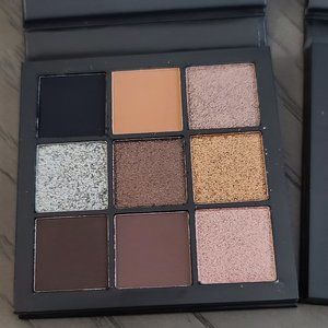 BRAND NEW Huda Beauty Smokey Obsessions Palette